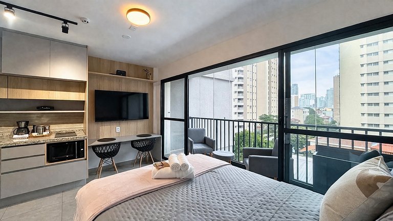 Studio Completo com Varanda próx Allianz e PUC